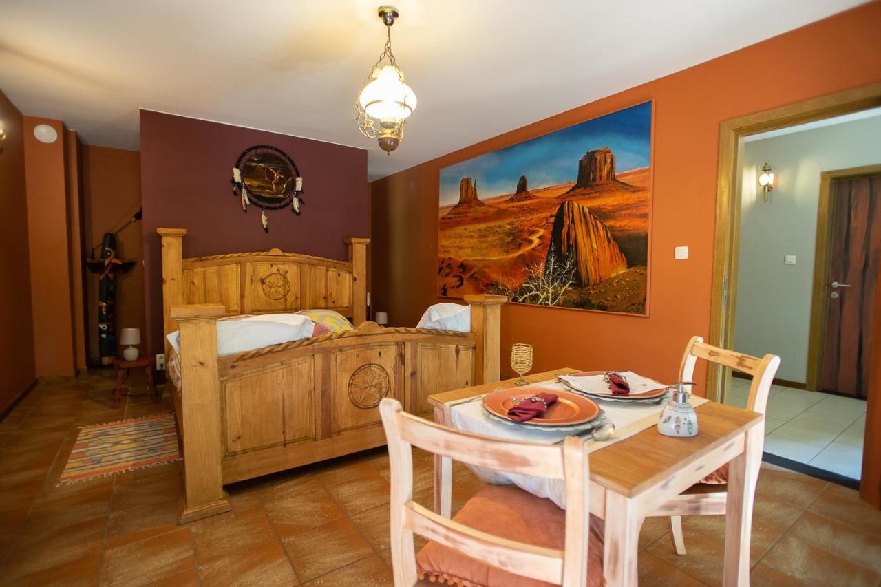 Guest House Western-City Шофонтен Экстерьер фото