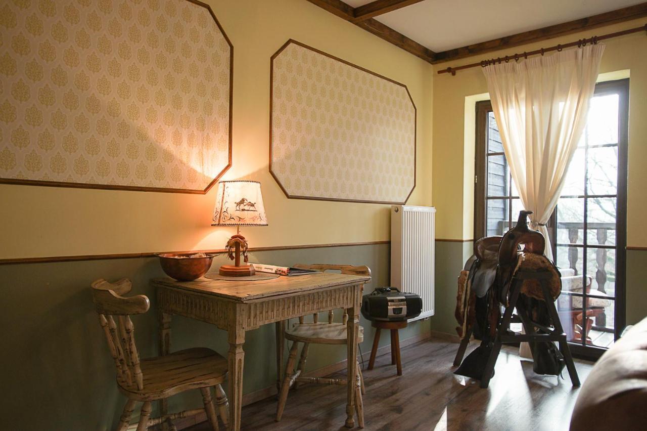 Guest House Western-City Шофонтен Экстерьер фото